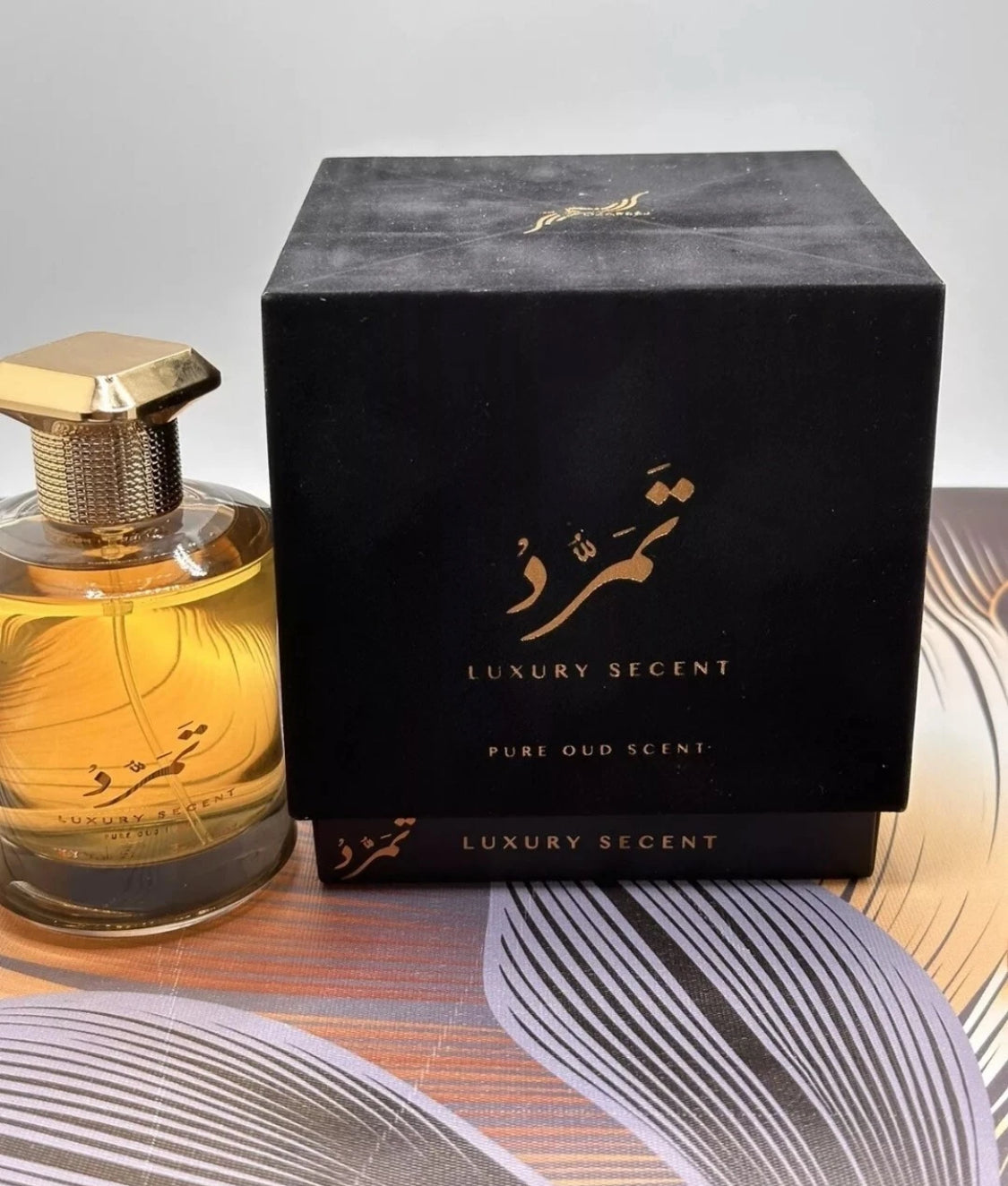Luxury Secent Pure Oud" de la marca "ZARRE"